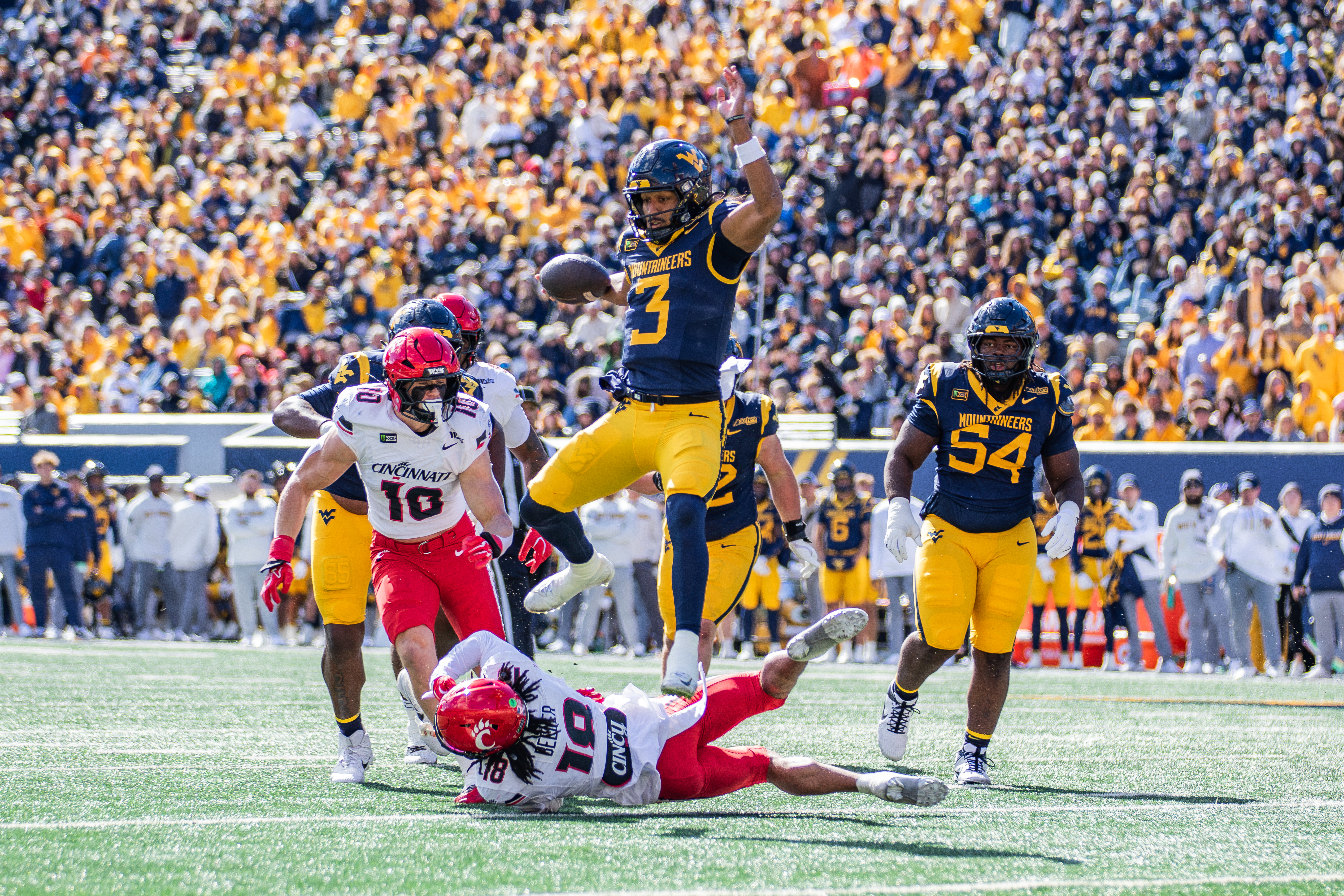 COLUMN: Hawkins, Strachan came up with the ultimate third-down conversion